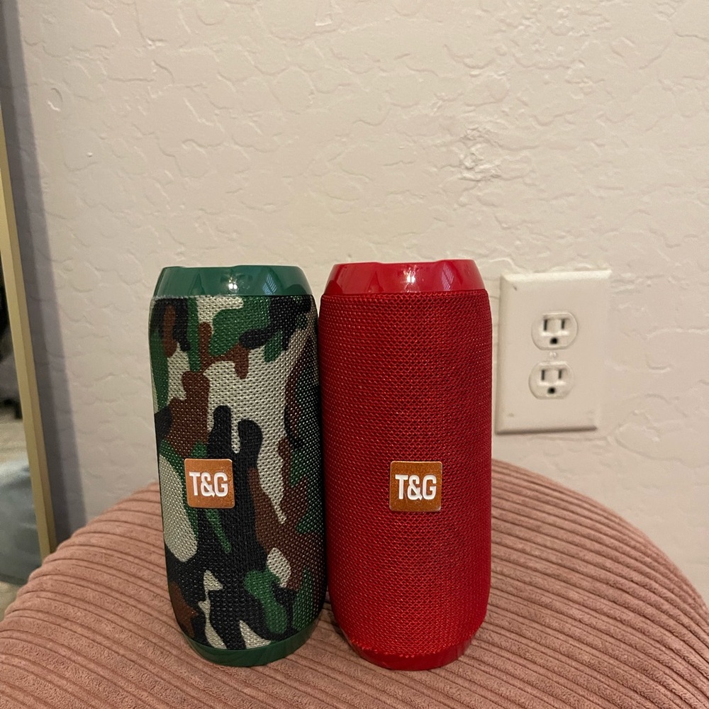 2 sets of speakers